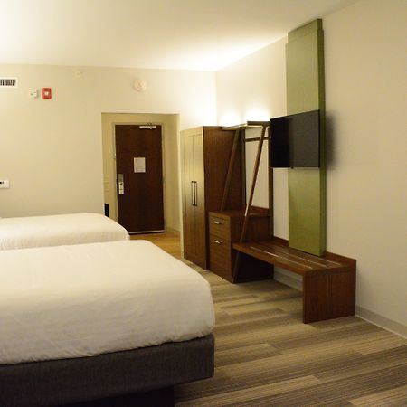 Holiday Inn Express & Suites Lexington Park California By Ihg Exterior photo