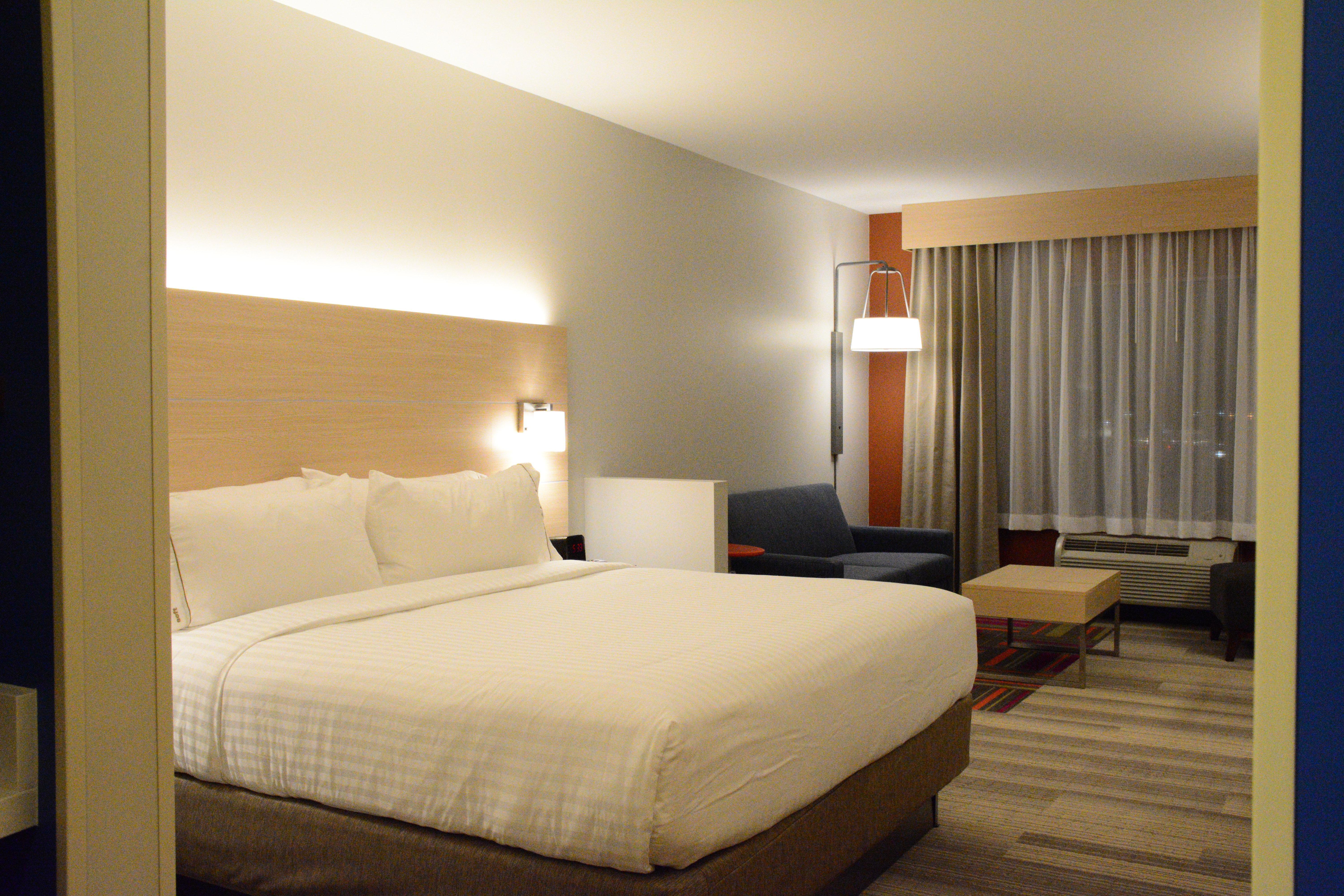 Holiday Inn Express & Suites Lexington Park California By Ihg Exterior photo