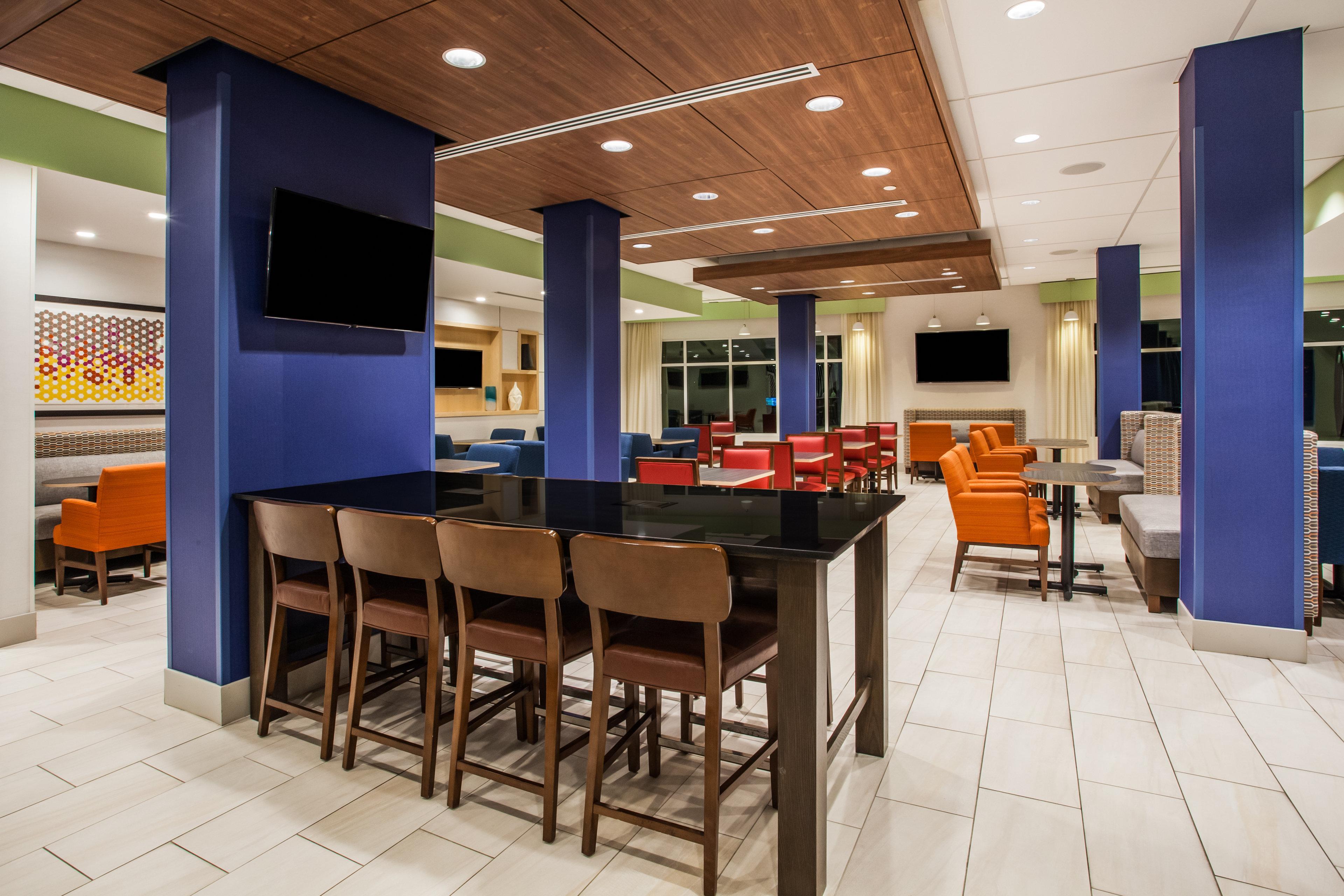 Holiday Inn Express & Suites Lexington Park California By Ihg Exterior photo