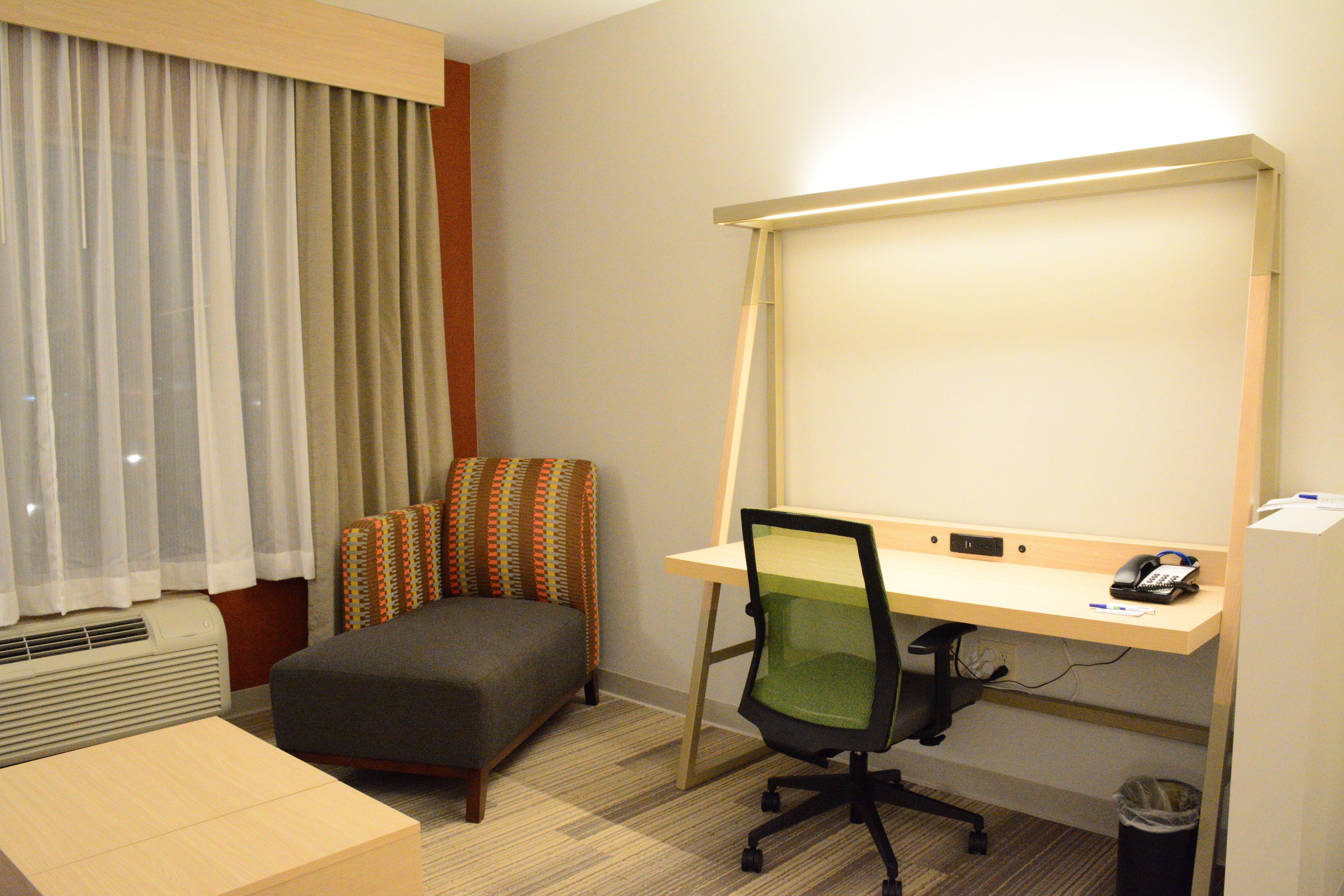 Holiday Inn Express & Suites Lexington Park California By Ihg Exterior photo