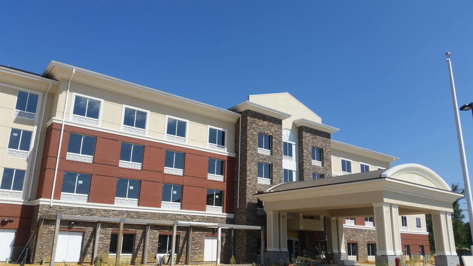 Holiday Inn Express & Suites Lexington Park California By Ihg Exterior photo